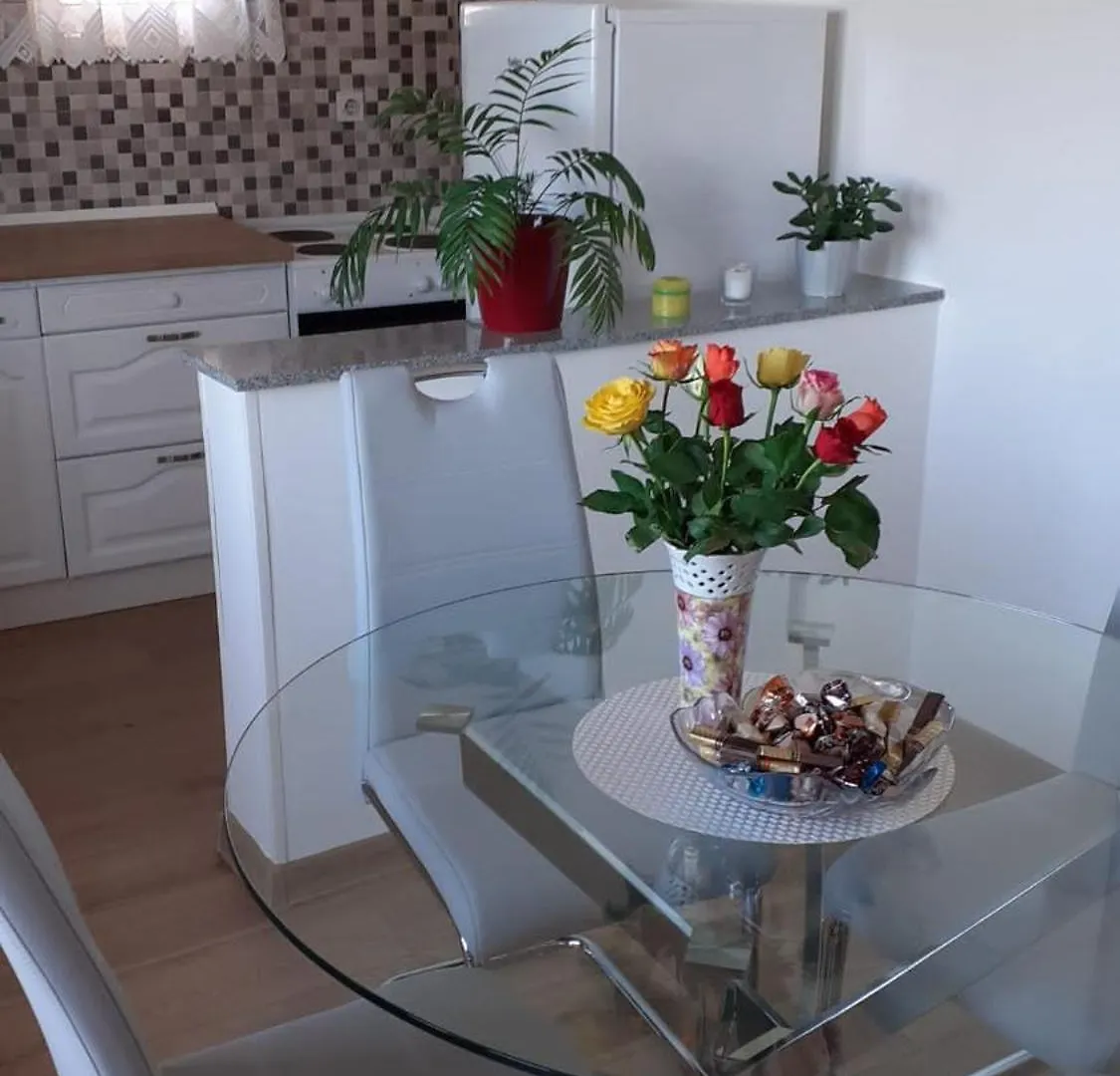 Apartment Blue Sky Trogir - 2 Bedroom, Sea View, Parking, Wi-Fi, Bbq