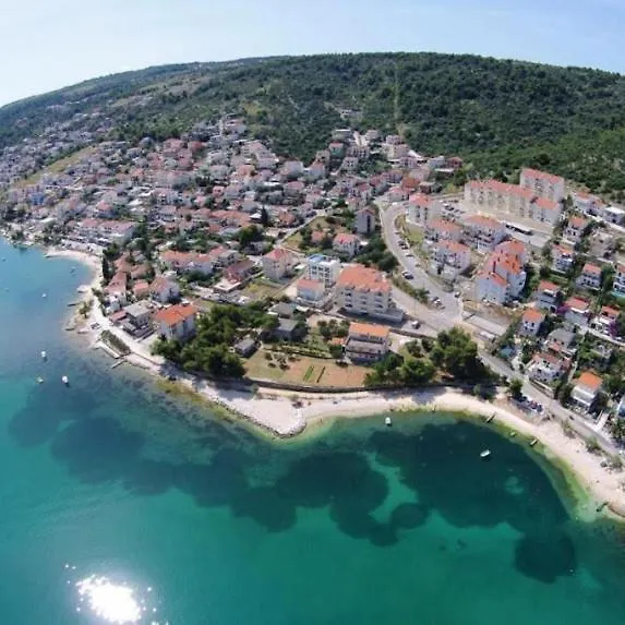 Apartment Blue Sky Trogir - 2 Bedroom, Sea View, Parking, Wi-Fi, Bbq